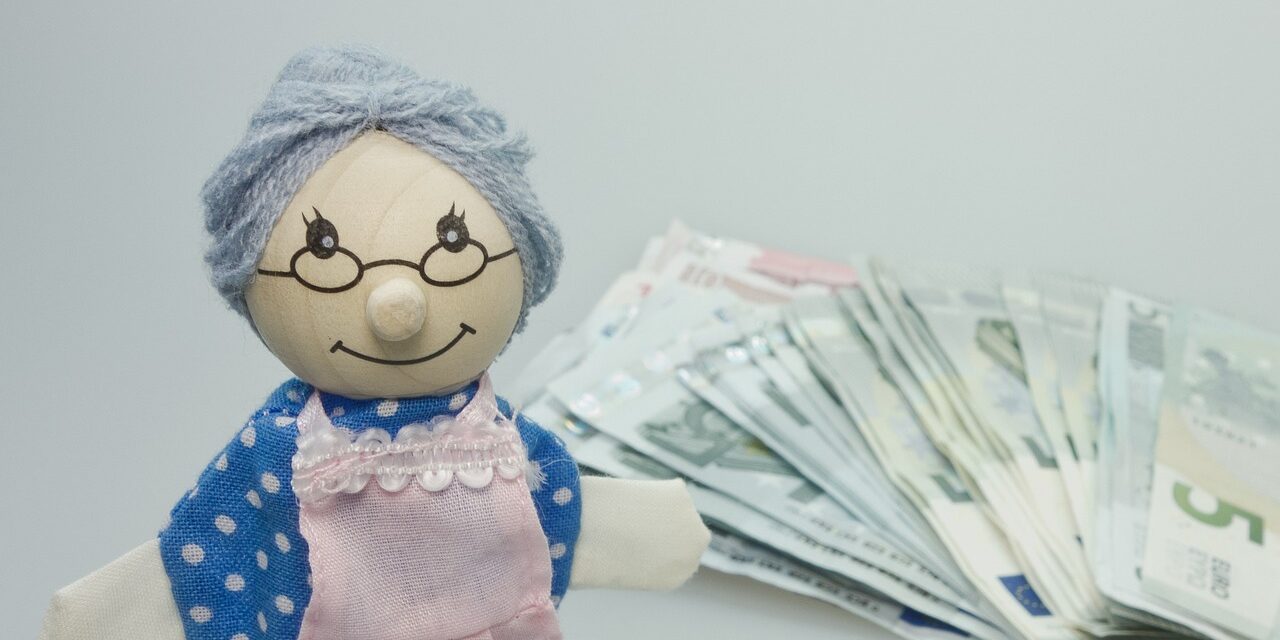 Educația financiară în școli: mai aproape de realitate sau încă teorie?