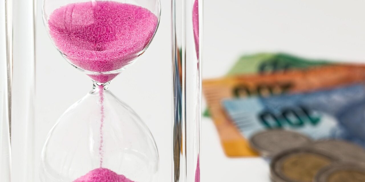 Merită să rambursezi anticipat creditul sau să investești banii?